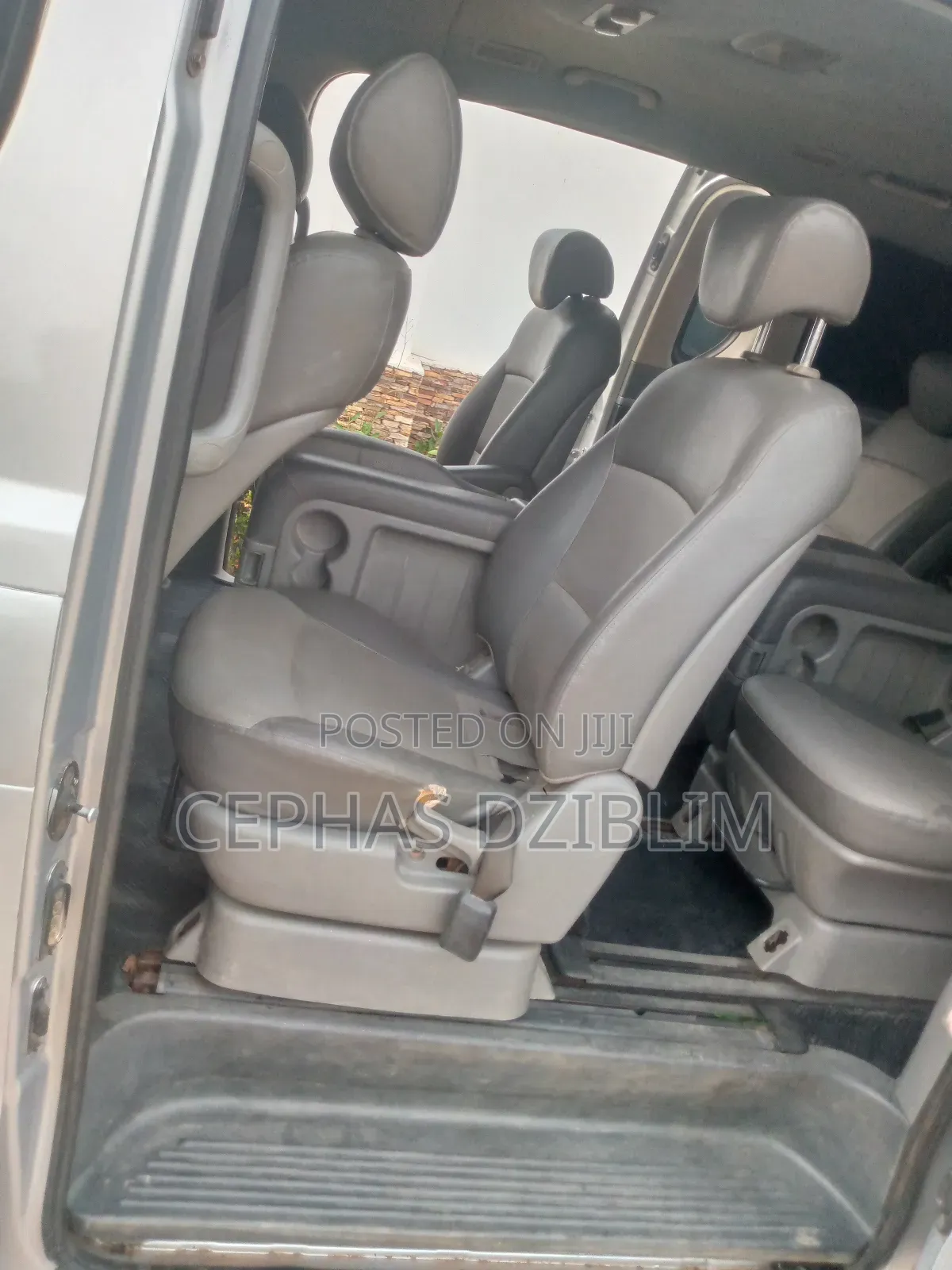 Hyundai Starex 2000 Silver