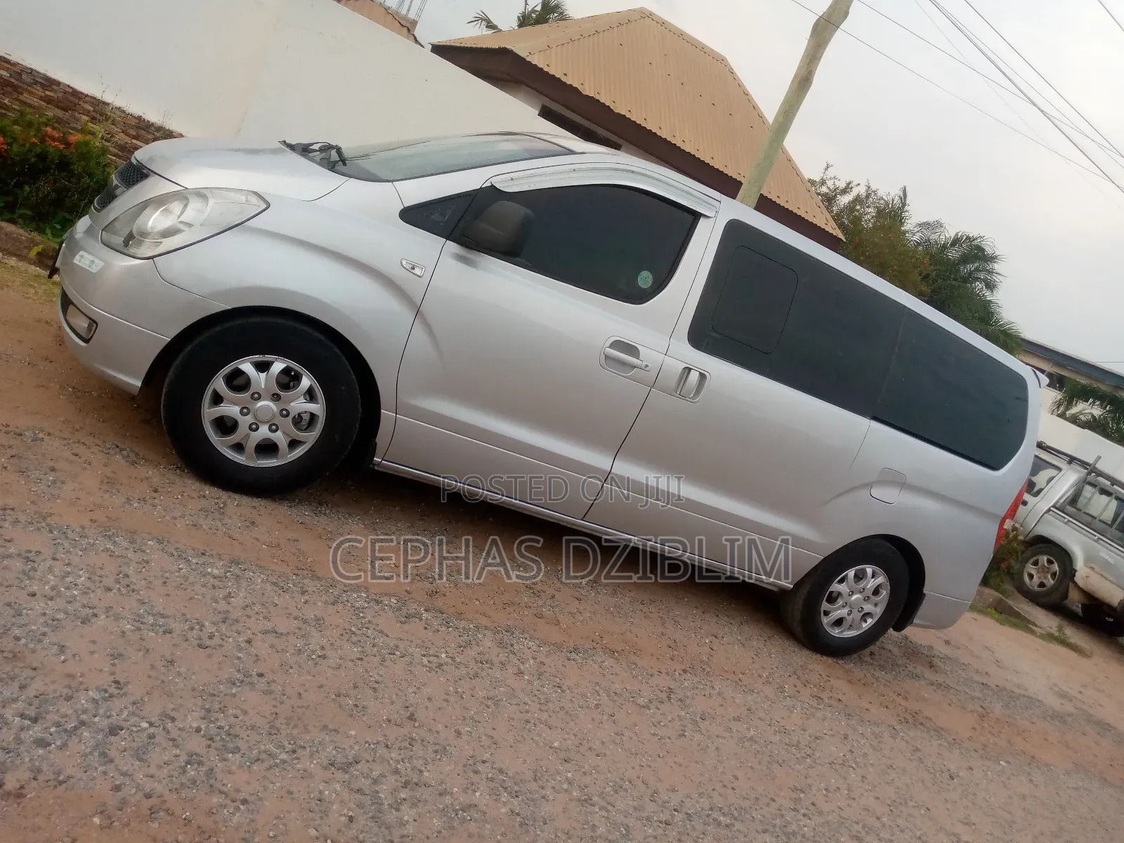 Hyundai Starex 2000 Silver