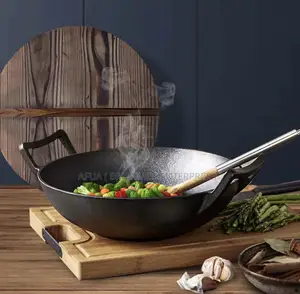 Cast Iron Wok Pan With Wooden Lid 36cm