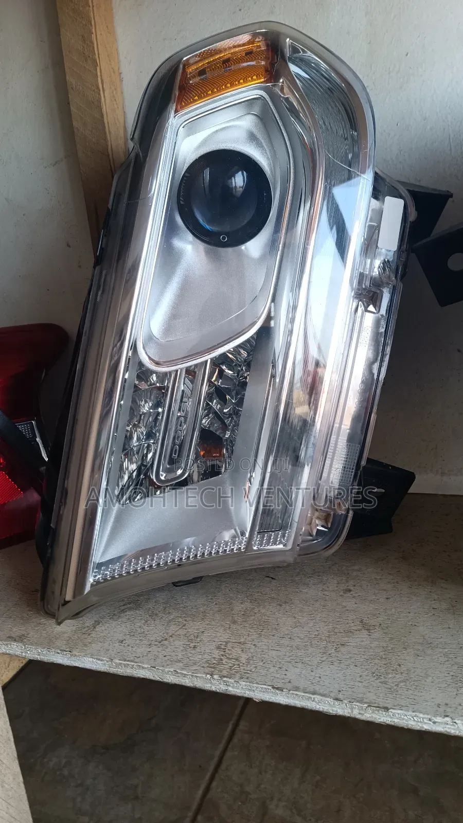 Dodge Durango Headlight