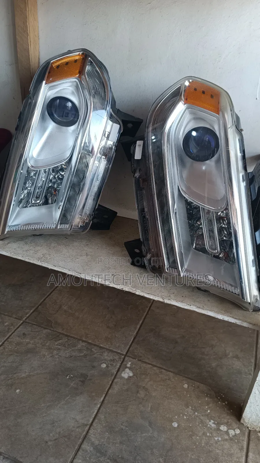 Dodge Durango Headlight