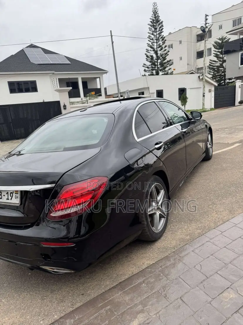 Mercedes-Benz E300 Base RWD Sedan (2.0L 4cyl 9A) 2017 Black