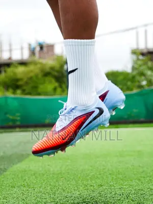 Nike Phantom Football Boots