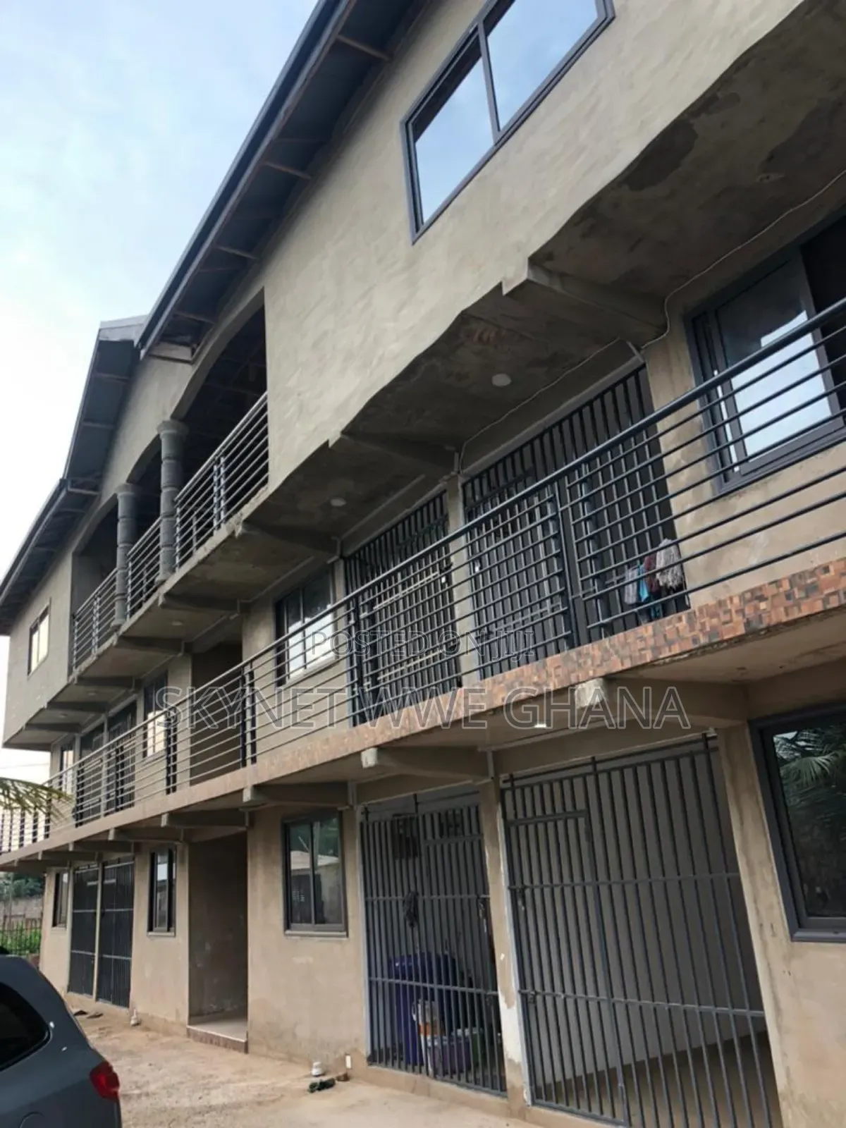 12bdrm Apartment in Ablorh Adjei for sale