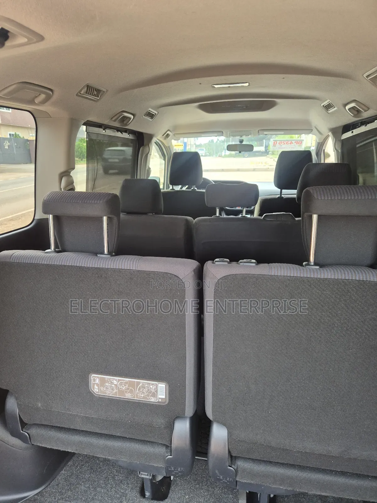 Toyota Voxy 2016 Silver