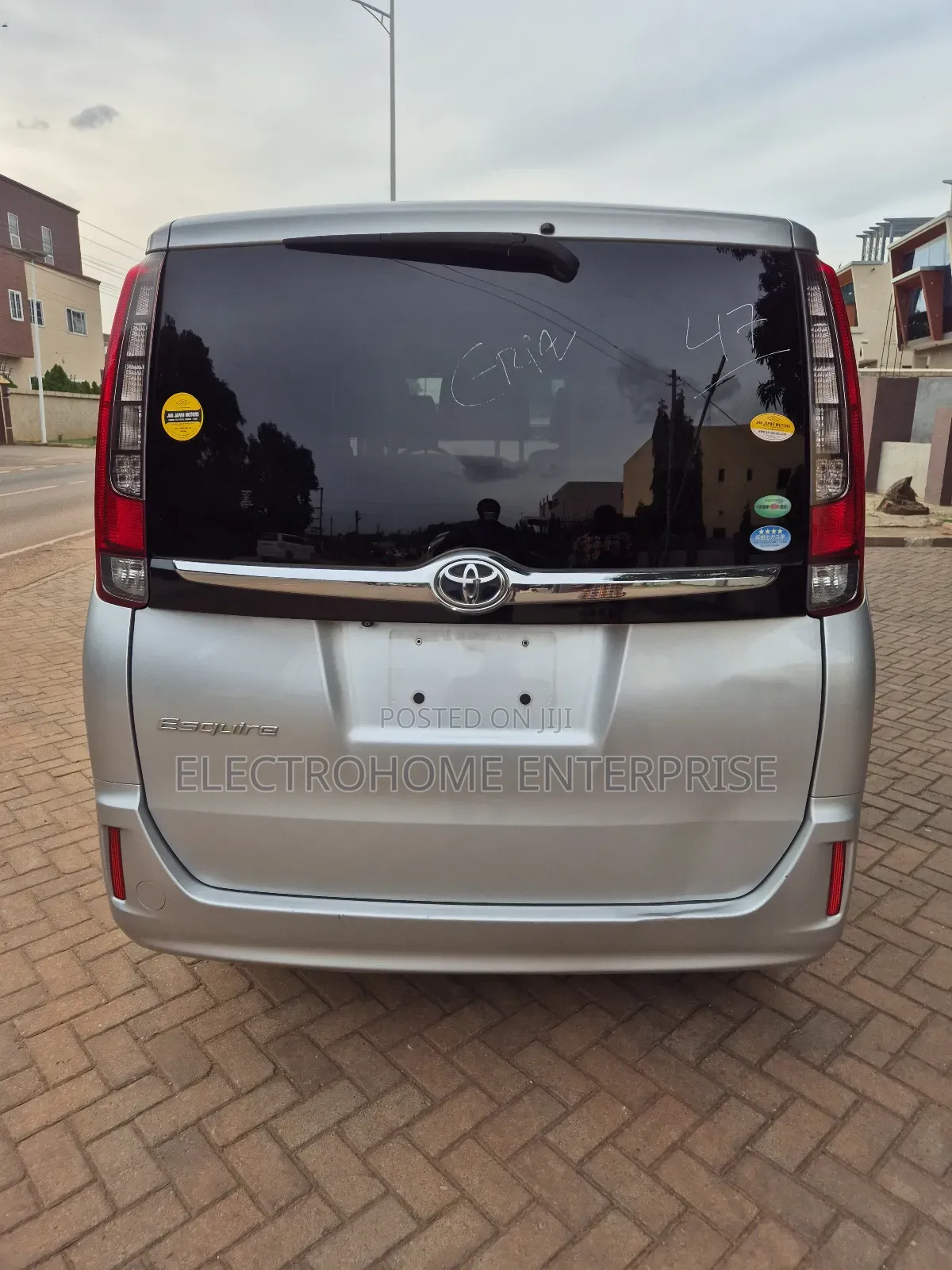 Toyota Esquire 2016 Silver
