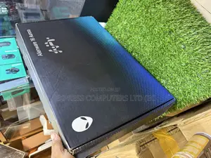 Laptop Dell Alienware 16 Aurora 32GB Intel Core 7 SSD 1T