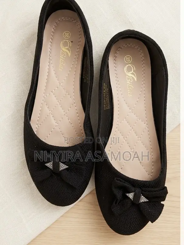 Black Textured Bow Flats (Size 39 Wide) - Almost New