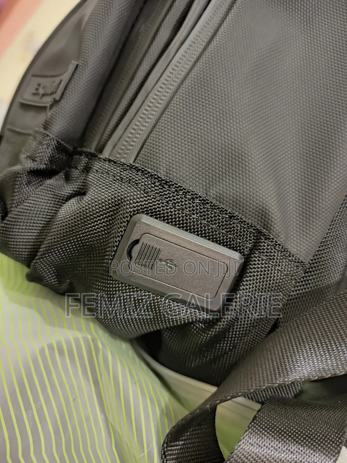 Oraimo Megacarry Expandable Waterproof Business Backpack
