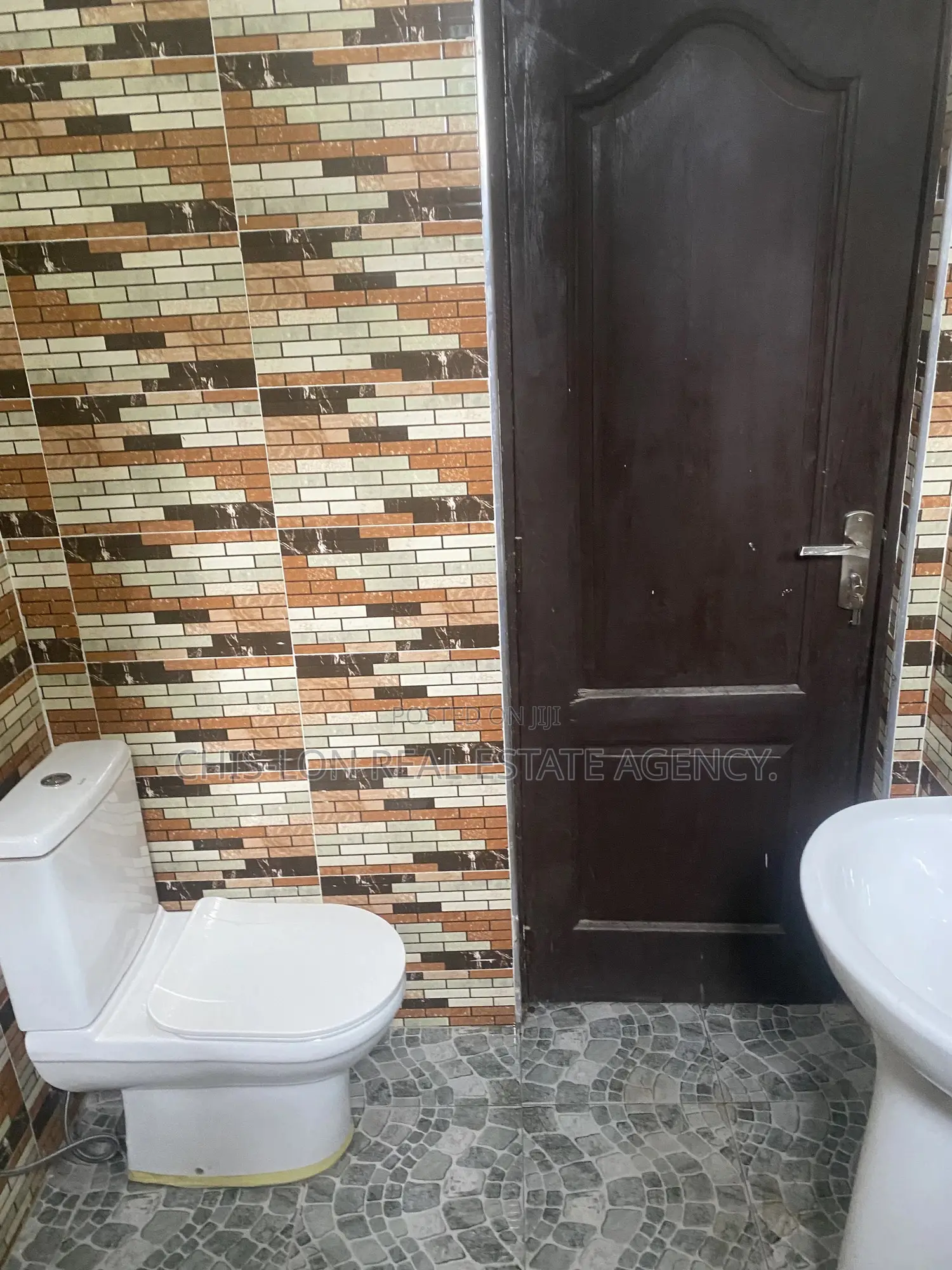 1bdrm Apartment in Chis-Lon Broker’S, New Market for rent