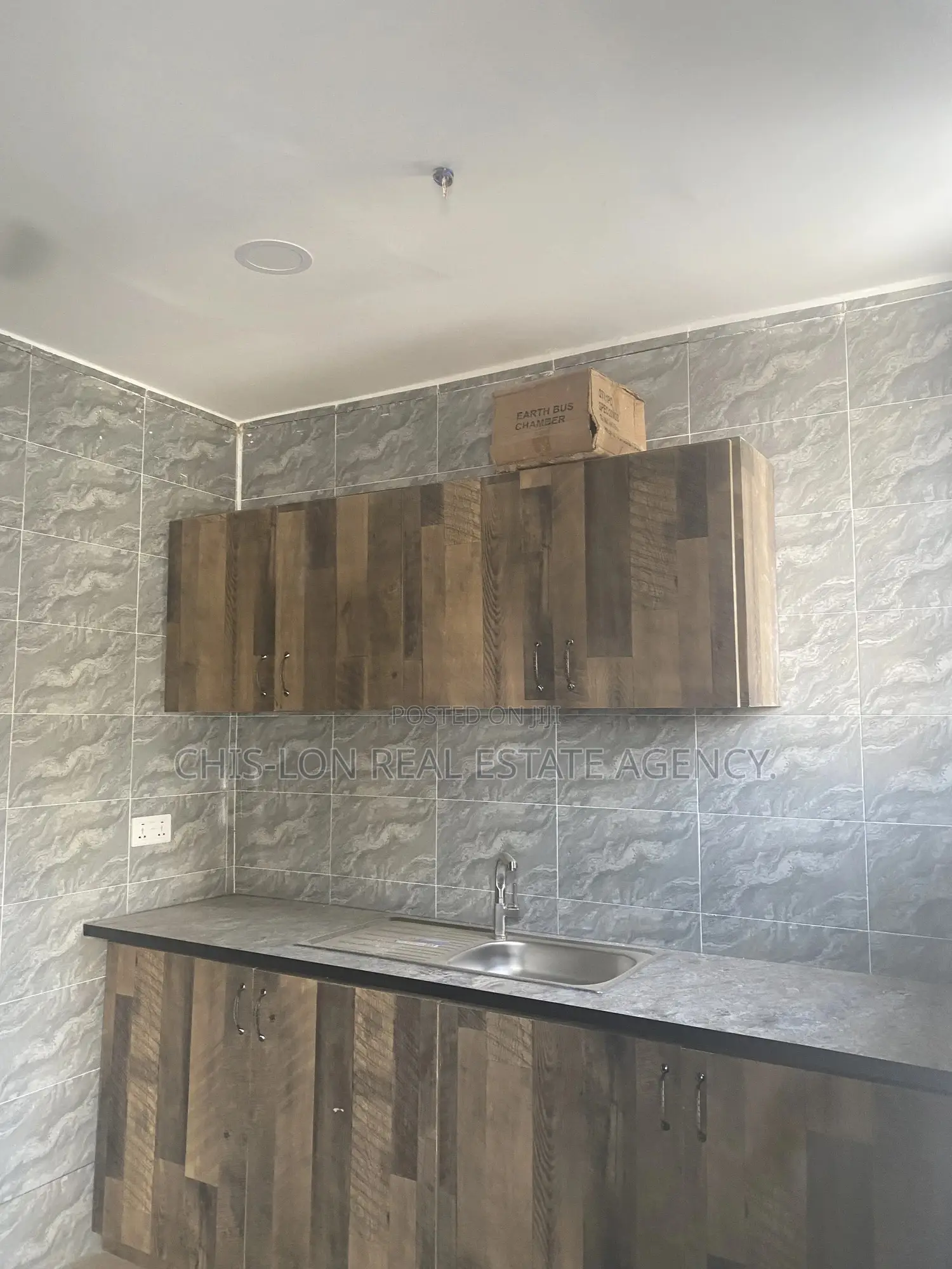 1bdrm Apartment in Chis-Lon Broker’S, Toll Booth for rent
