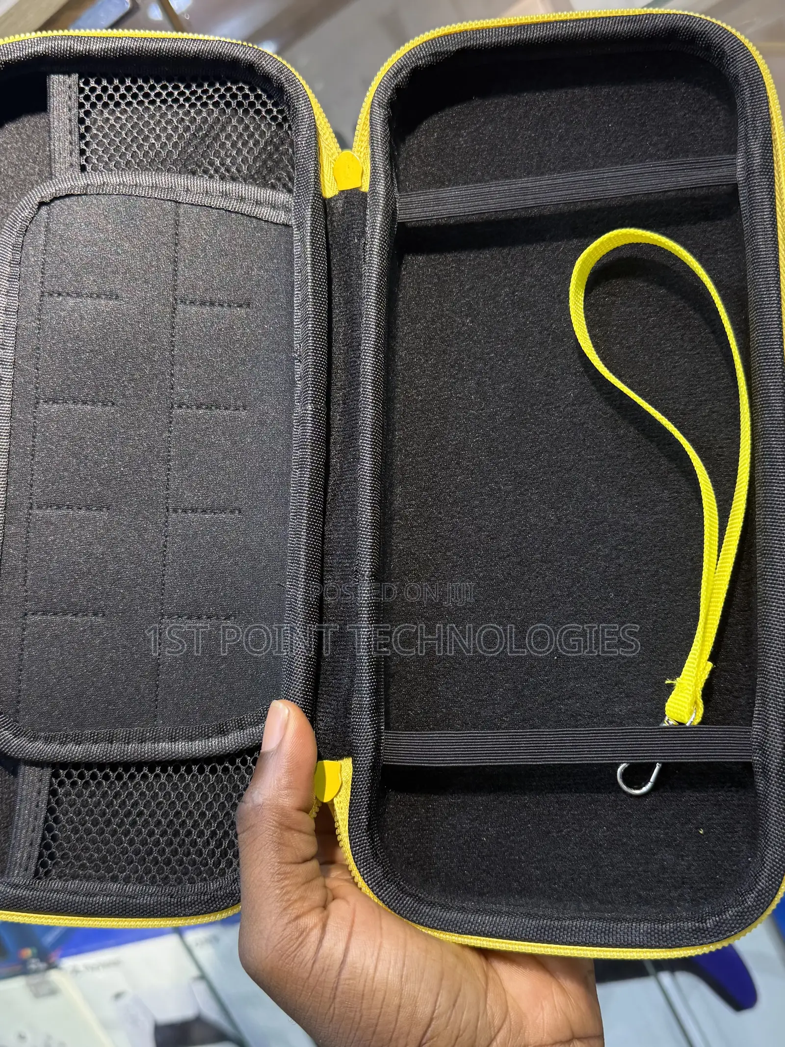 Nintendo Switch Traveling Bag White