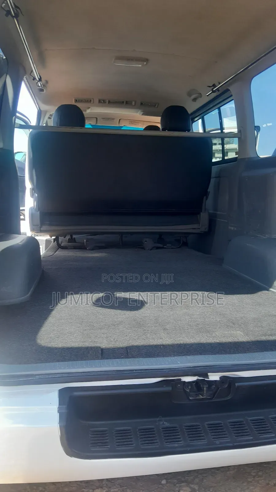 Toyota HiAce 2010 White