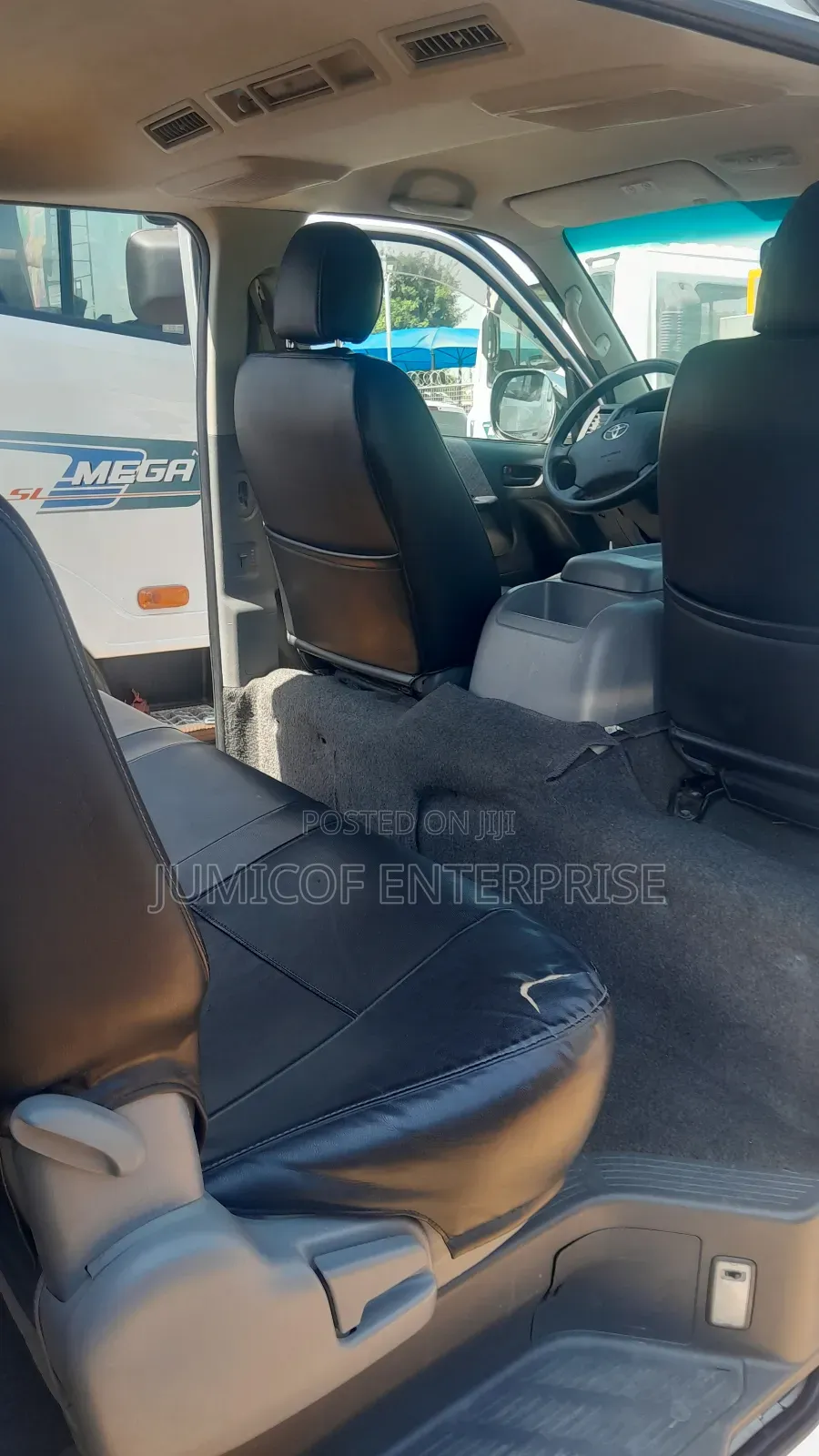 Toyota HiAce 2010 White