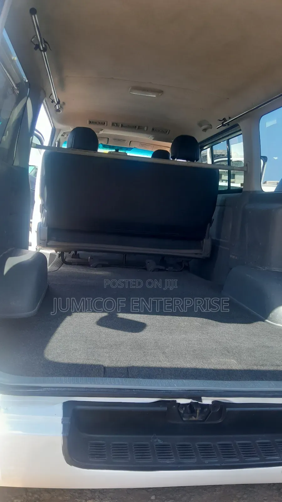 Toyota HiAce 2010 White