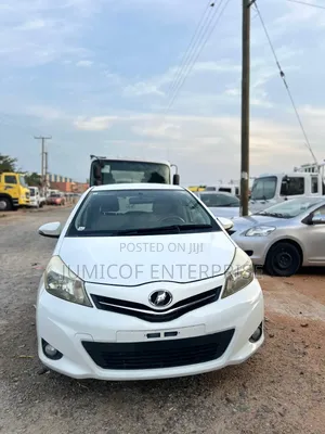Toyota Vitz 2012 White