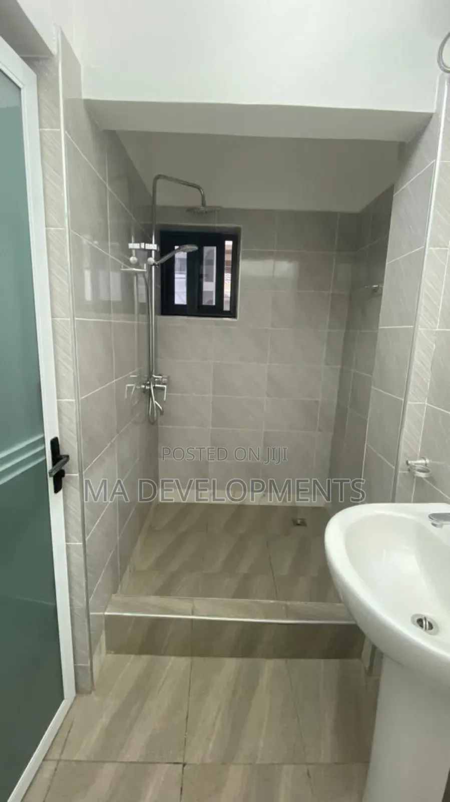 Furnished 2bdrm Apartment in Madev Realty, Nii Boi Town for rent