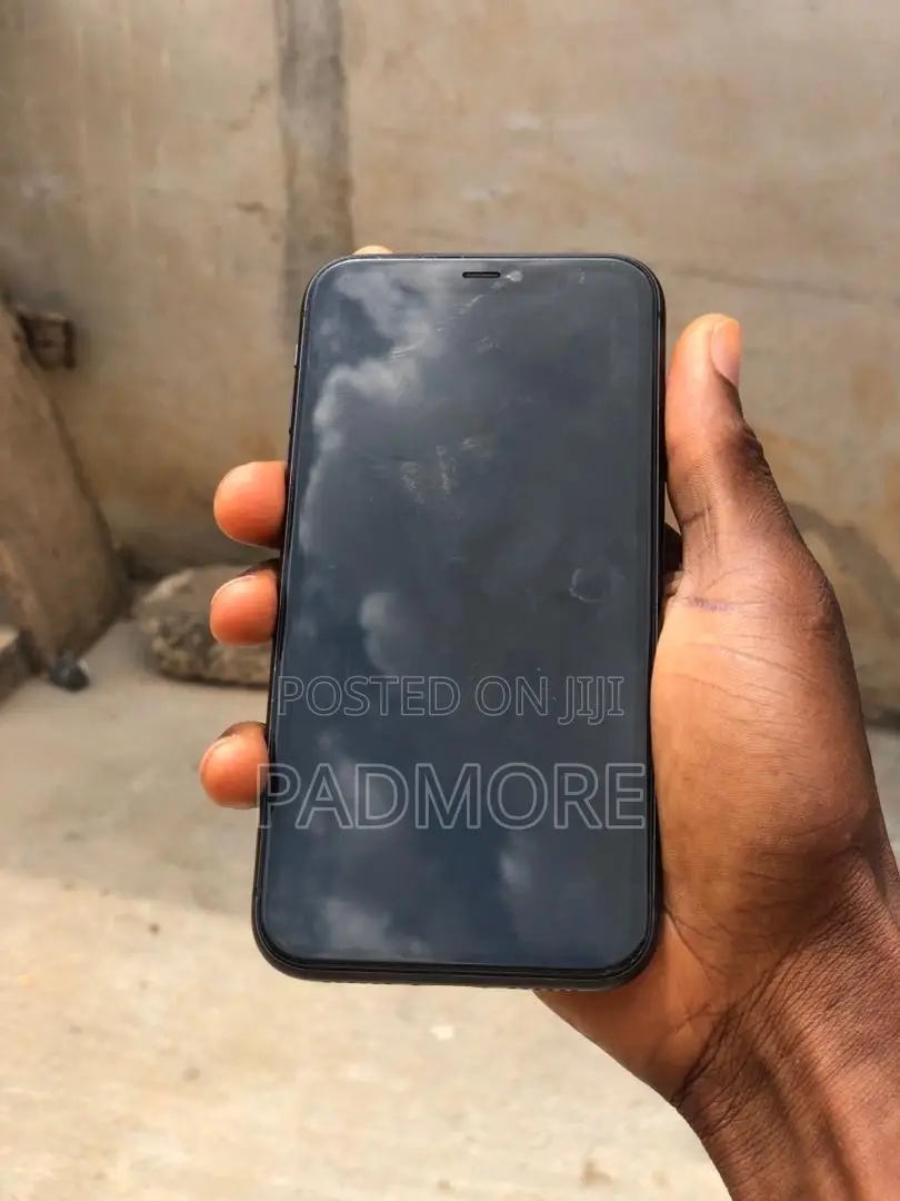 Apple iPhone 11 64 GB Black