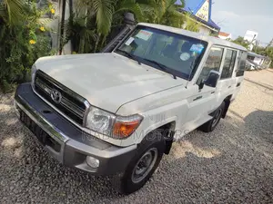 Toyota Land Cruiser 79 Series 2017 White