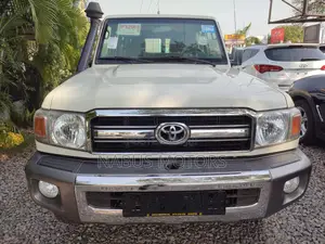 Toyota Land Cruiser 79 Series 2017 White