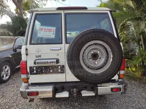 Toyota Land Cruiser 79 Series 2017 White