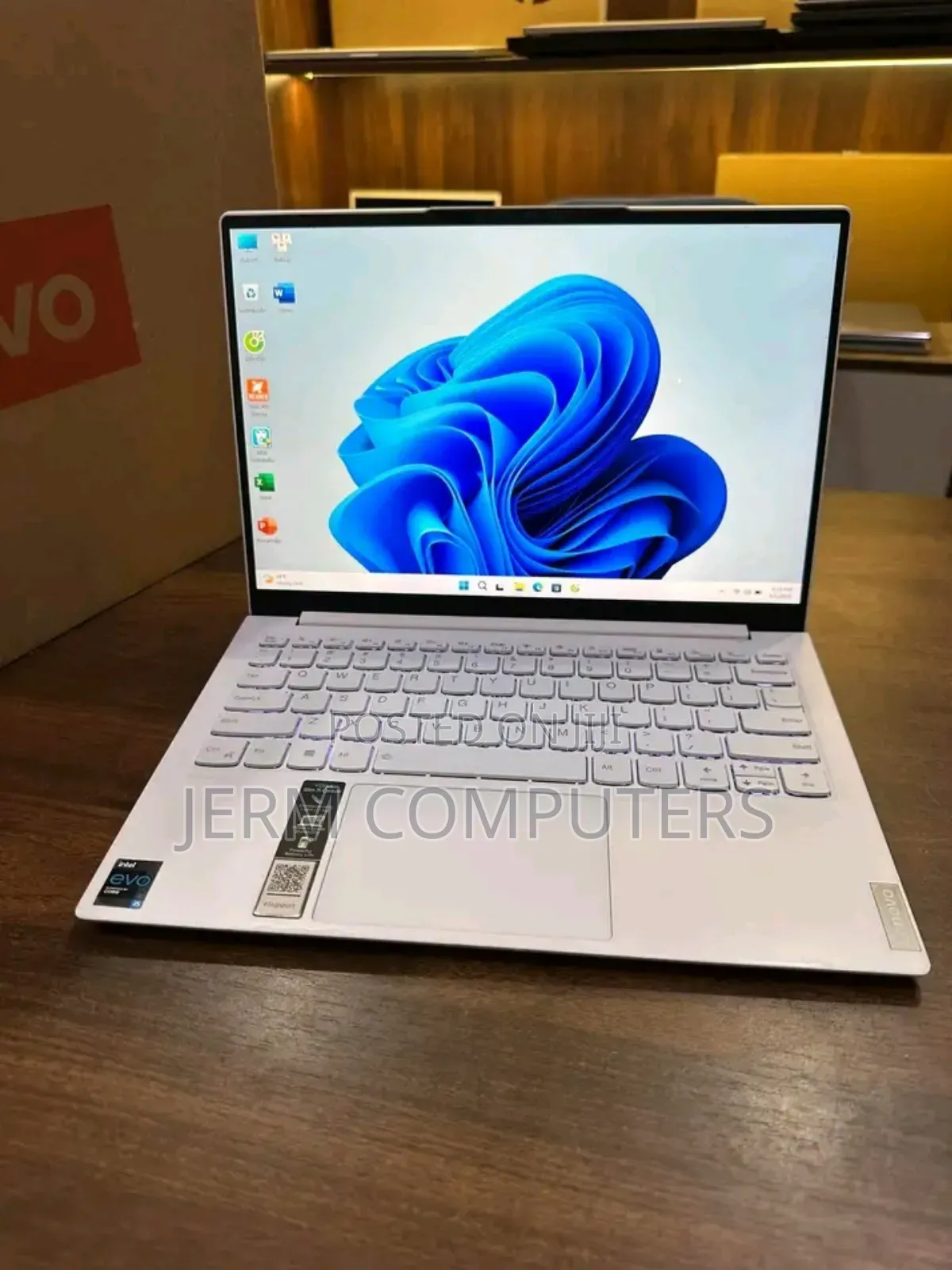 New Lenovo IdeaPad 5 Slim 13th Gen i7 16GB Intel Core i5 SSD 512GB