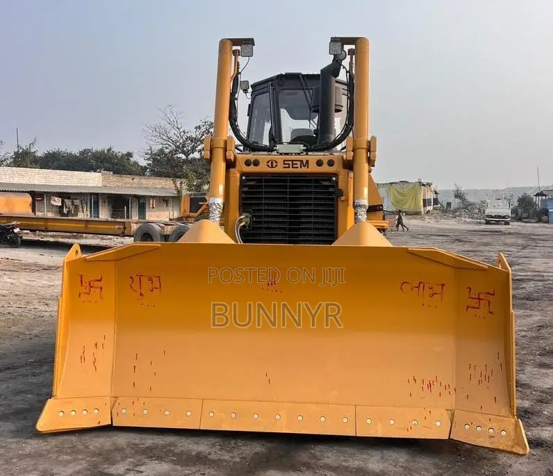 Sem 818f Track Type Bulldozer – Machine Available For Sale In Ghana