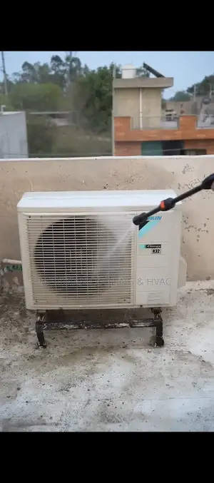 Air Conditioning Cleaning Washing Serving
