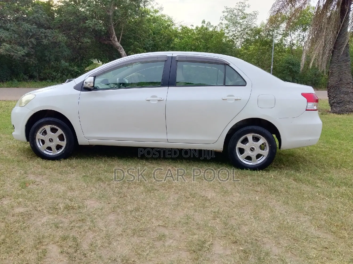 Toyota Belta 2010 White