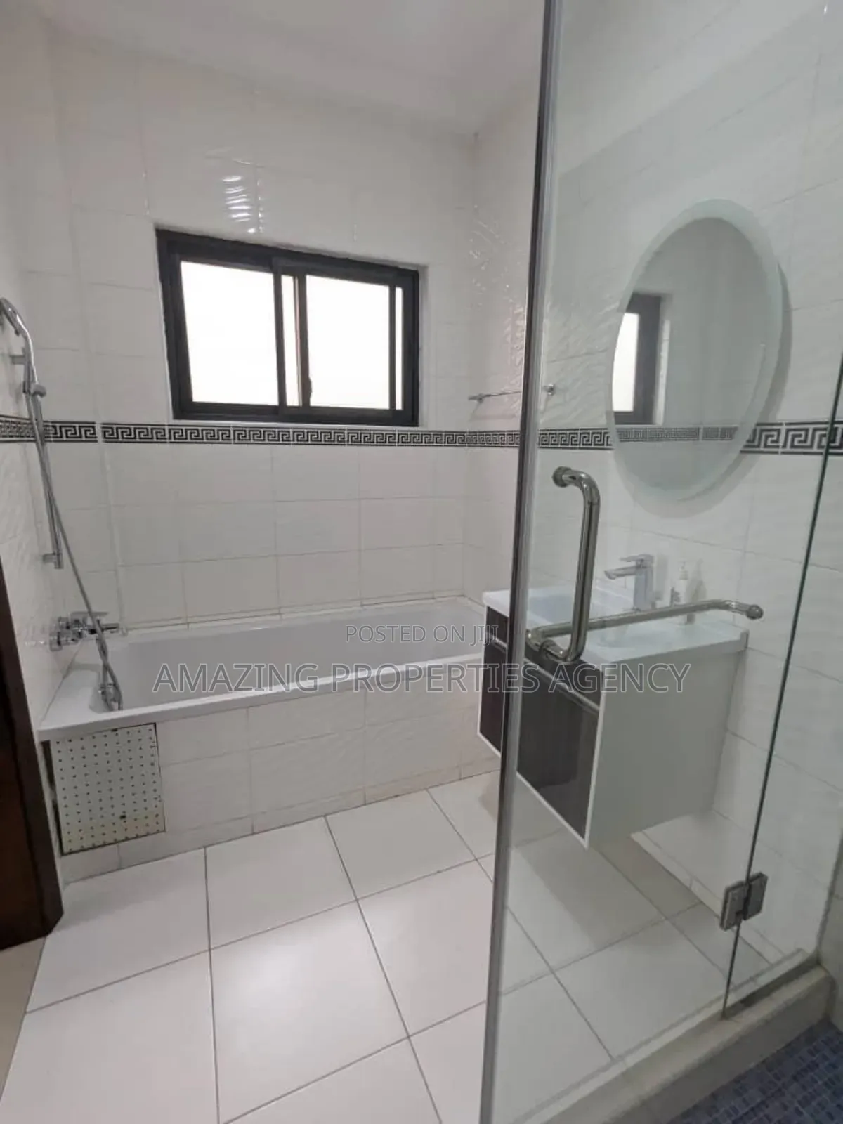 5bdrm House in Cantonment, Acquinas for rent