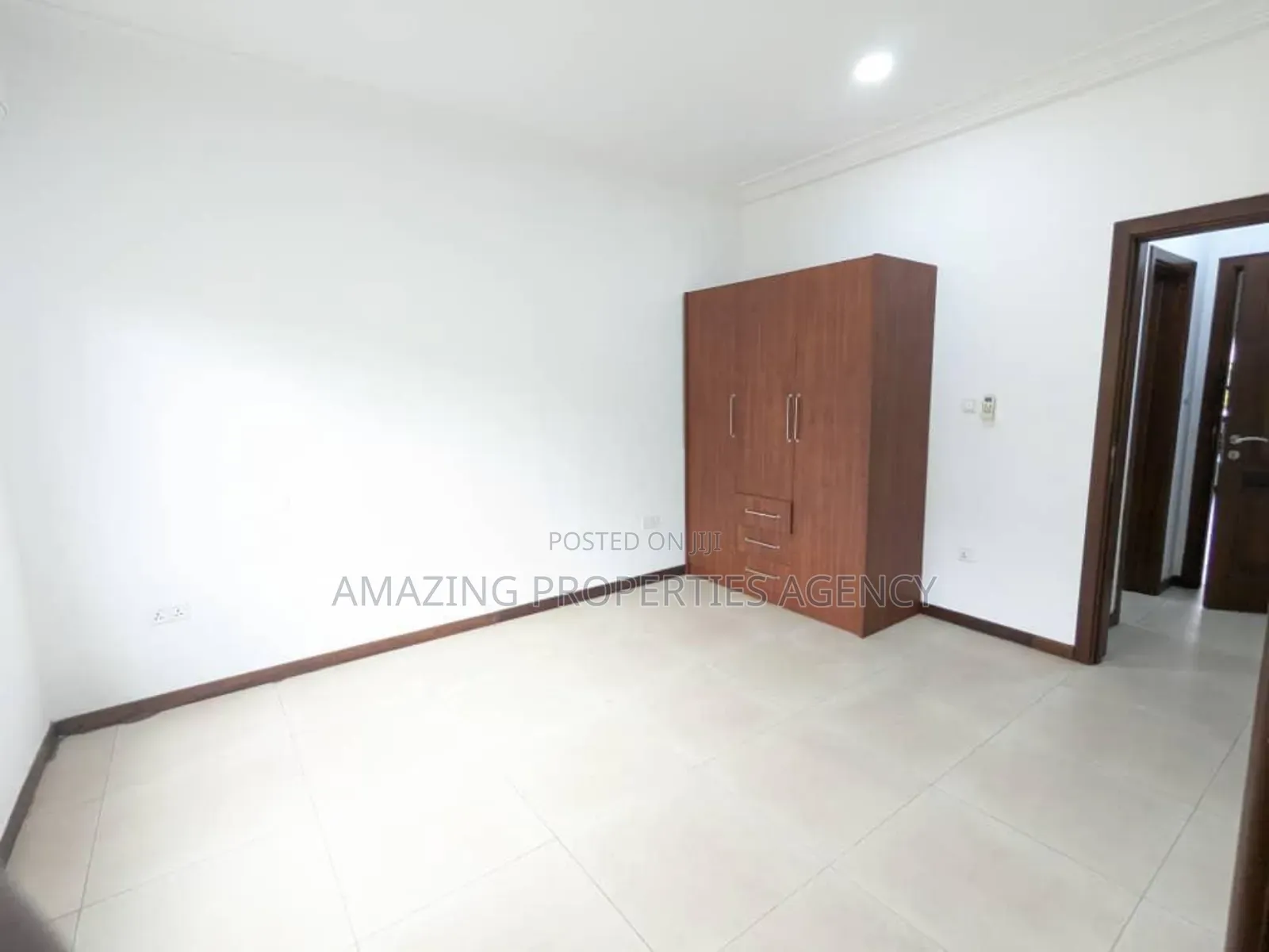5bdrm House in Cantonment, Acquinas for rent