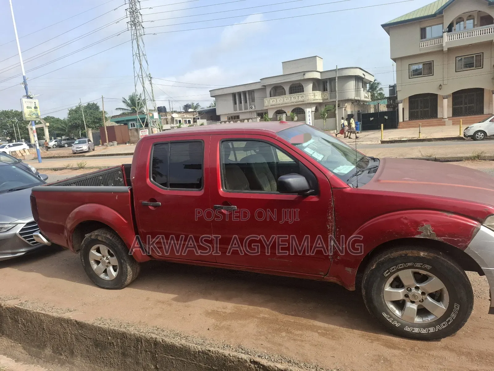 Nissan Frontier 2013 Red