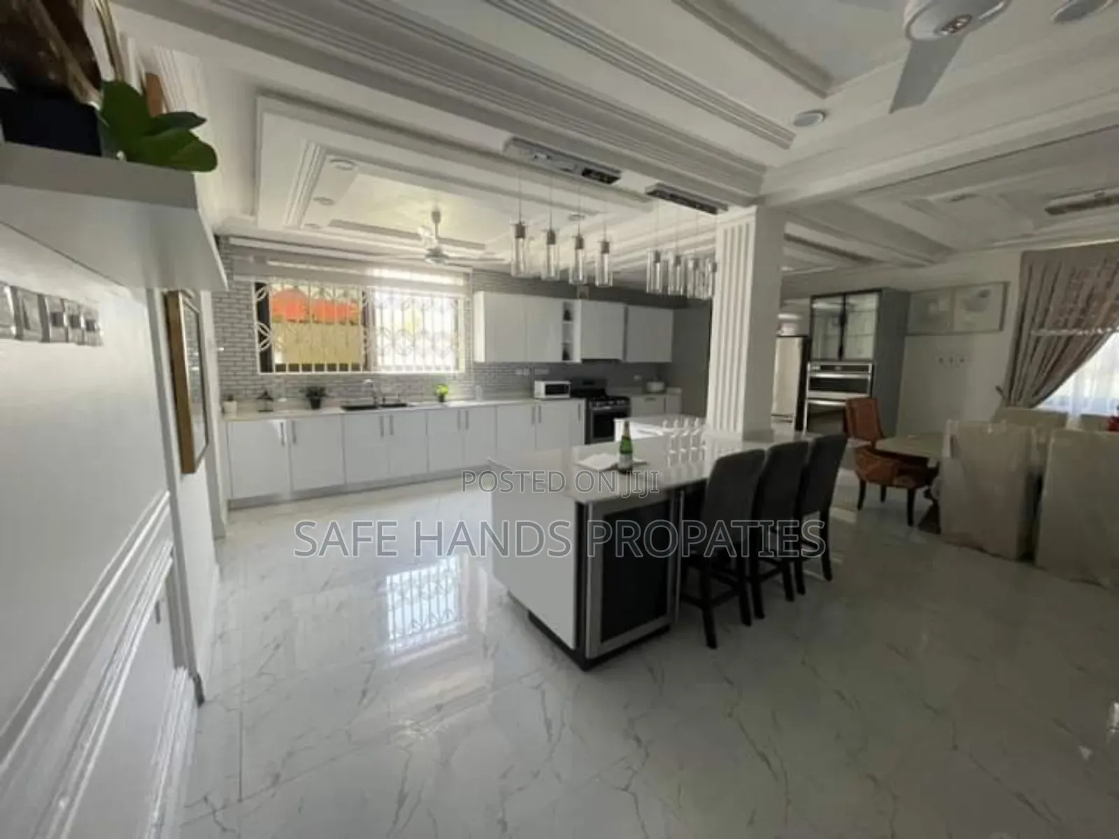 Furnished 5bdrm Mansion in Accra Metropolitan for sale