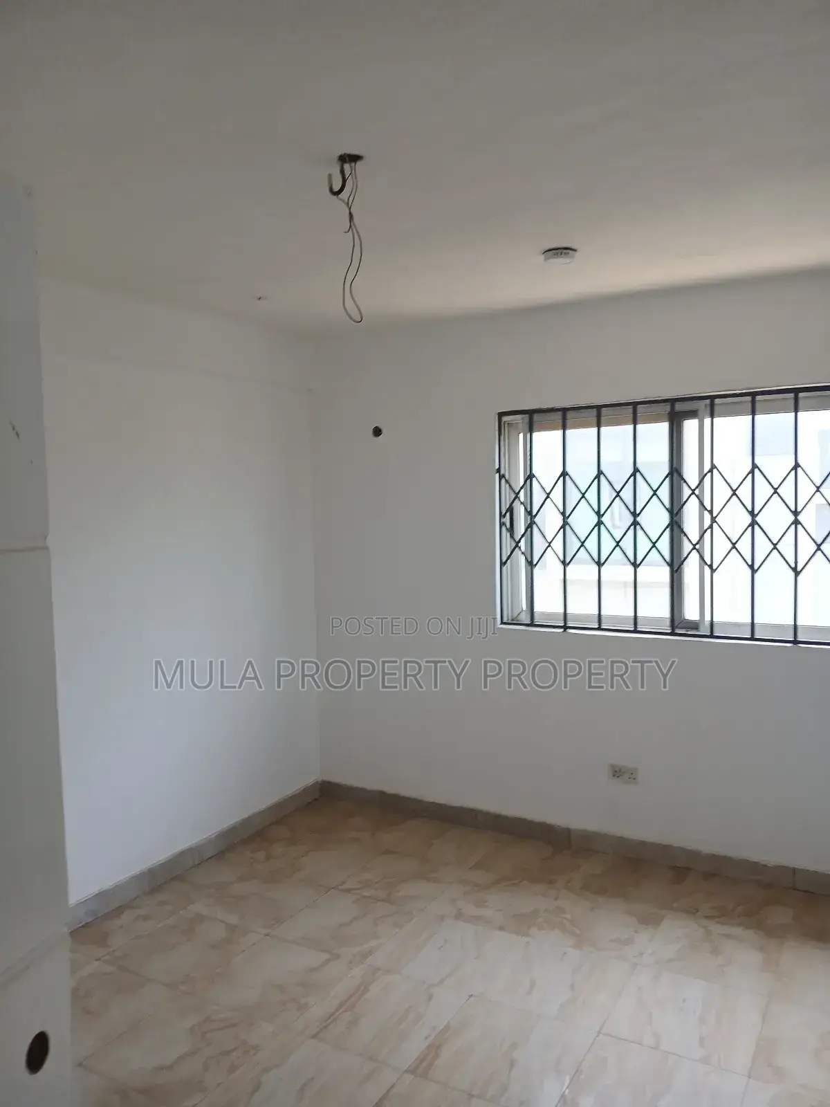 3bdrm Apartment in Mula Property, Ofankor for rent