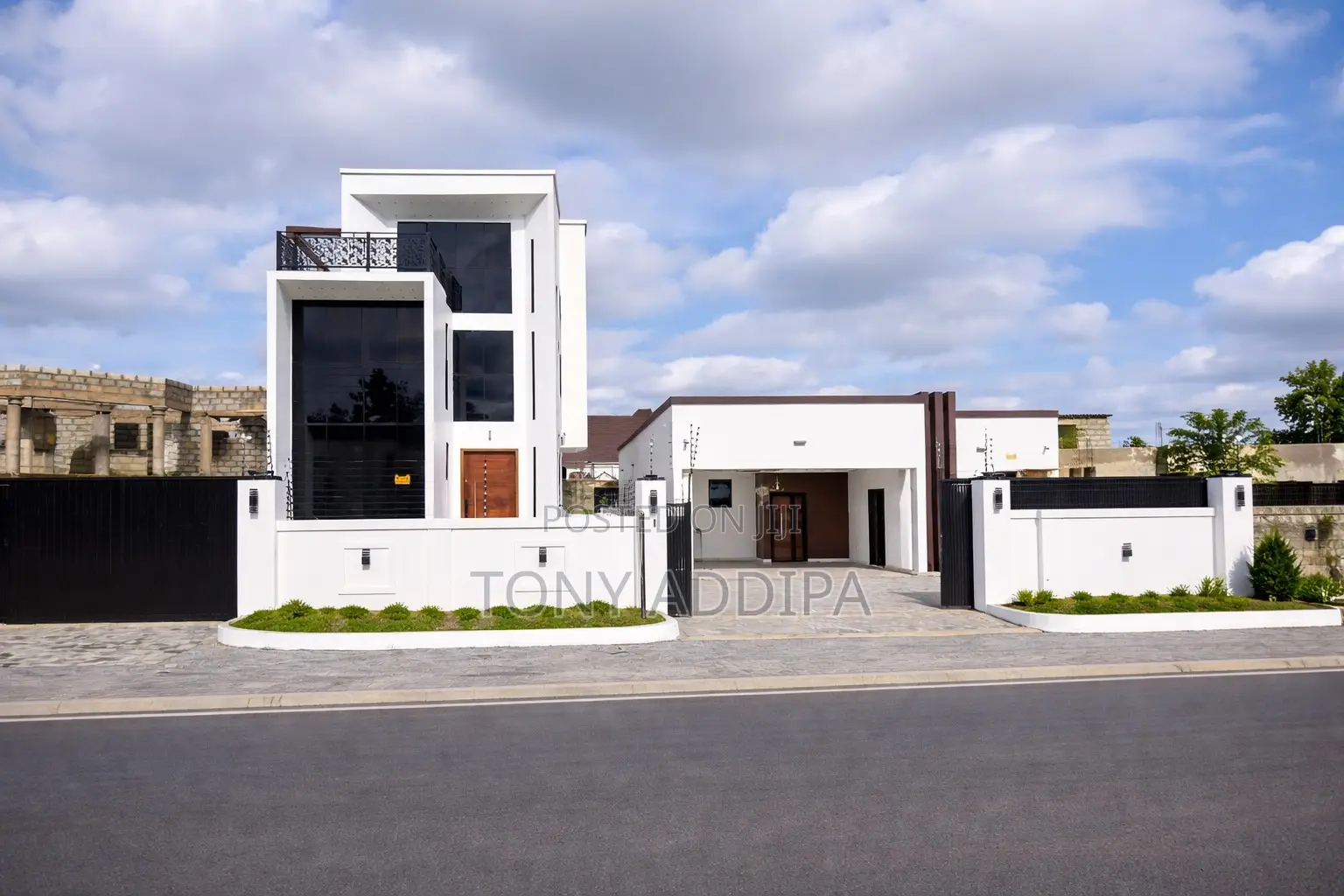 3bdrm House in East Legon Hills for sale