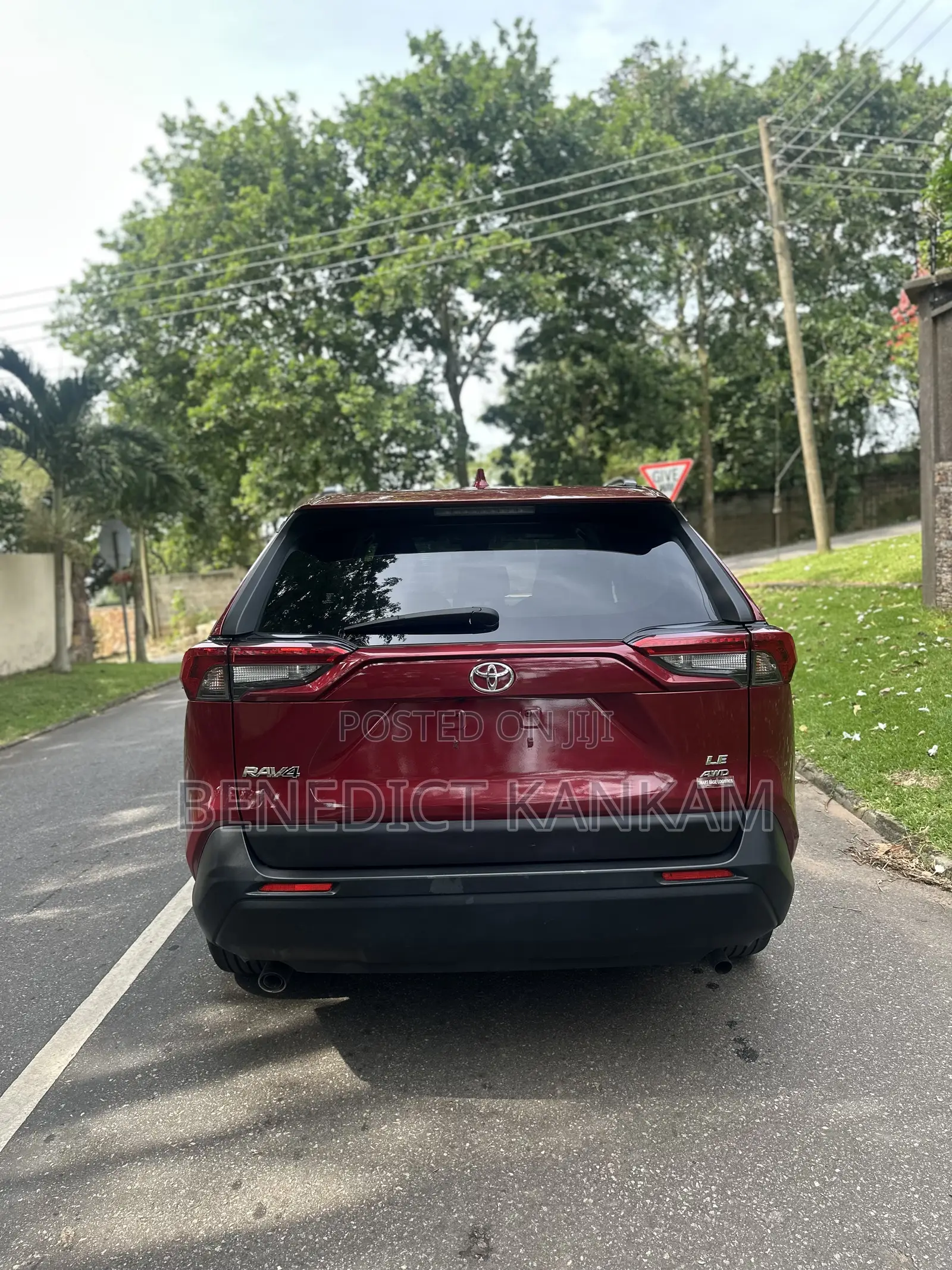 Toyota RAV4 LE AWD 2019 Burgundy