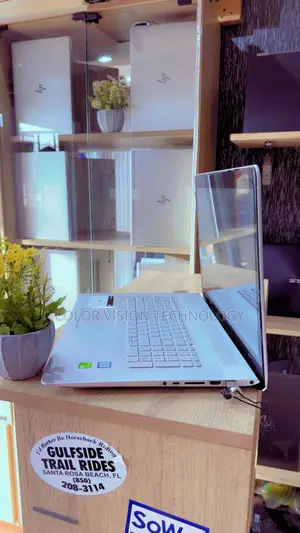 Laptop HP Envy 17t 16GB Intel Core i7 SSD 1T