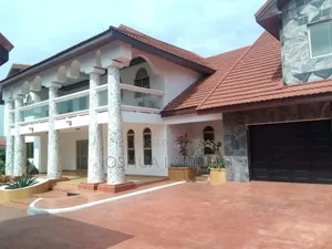 5bdrm House in East Legon Trassacco, Police Station for rent