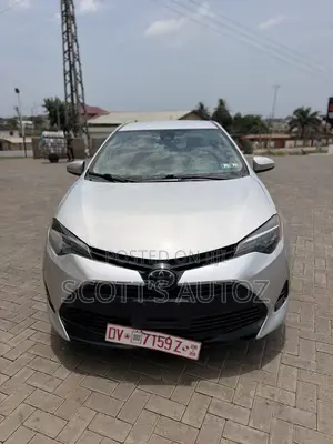 Toyota Corolla 2018 Silver