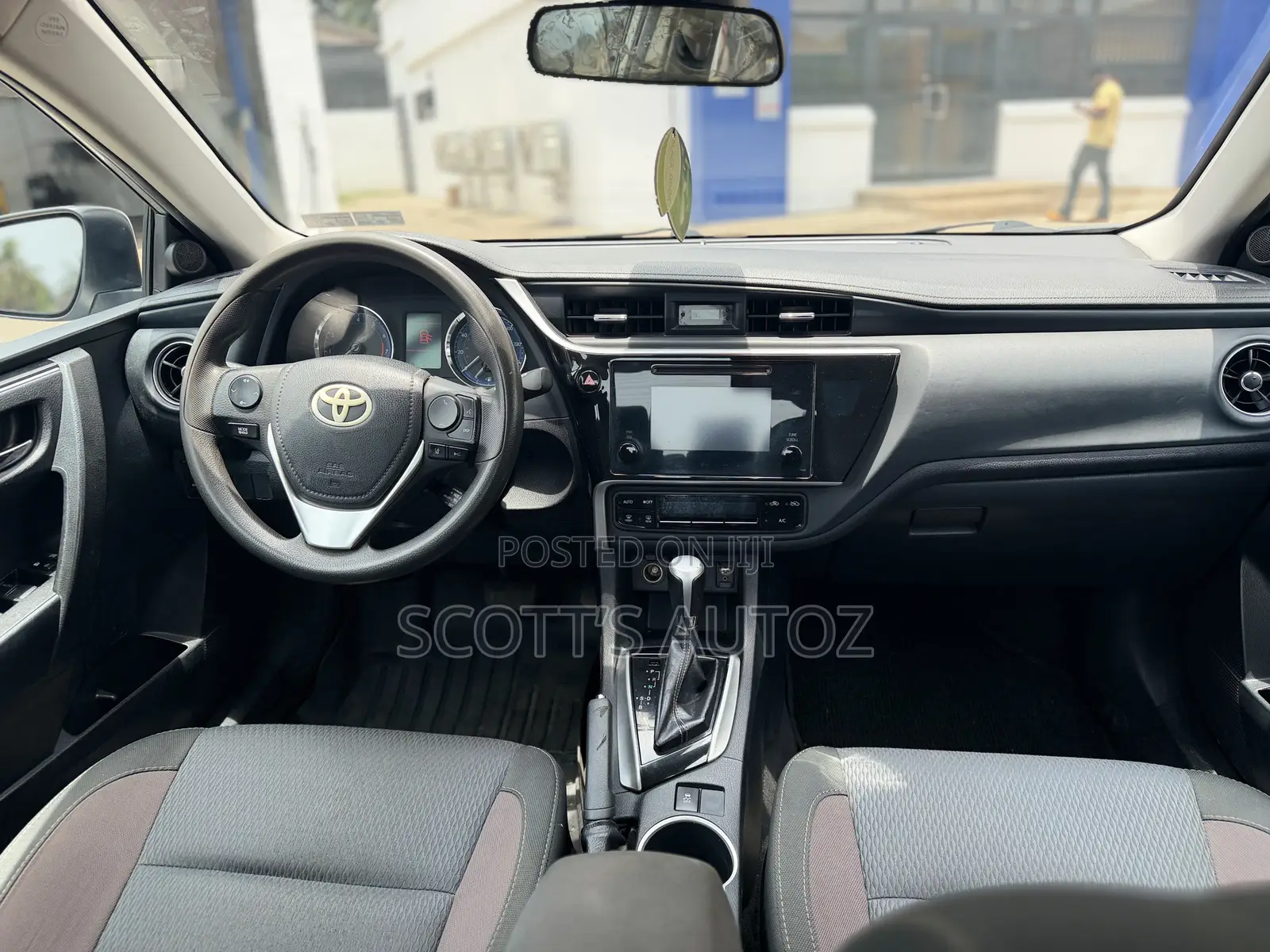 Toyota Corolla 2018 Silver