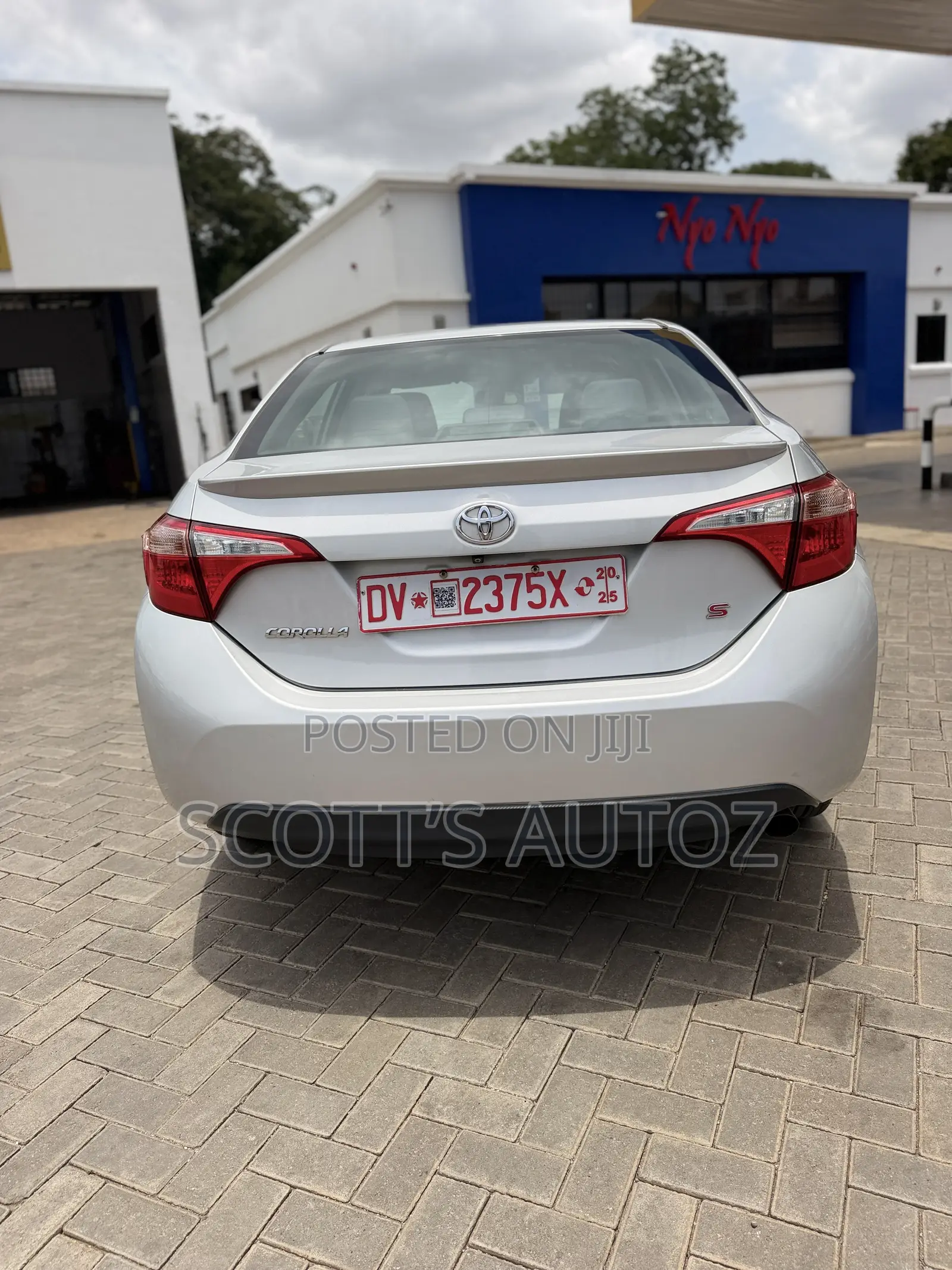 Toyota Corolla 2018 Silver