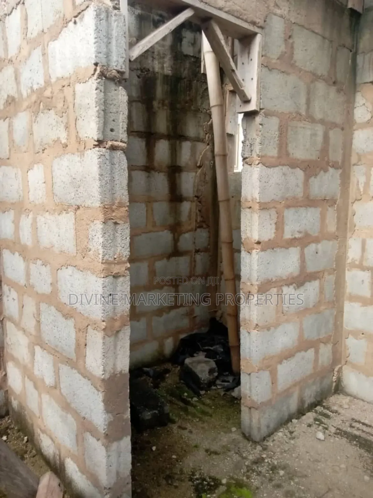 4bdrm House In Franco Estates Area, Ofankor For Sale