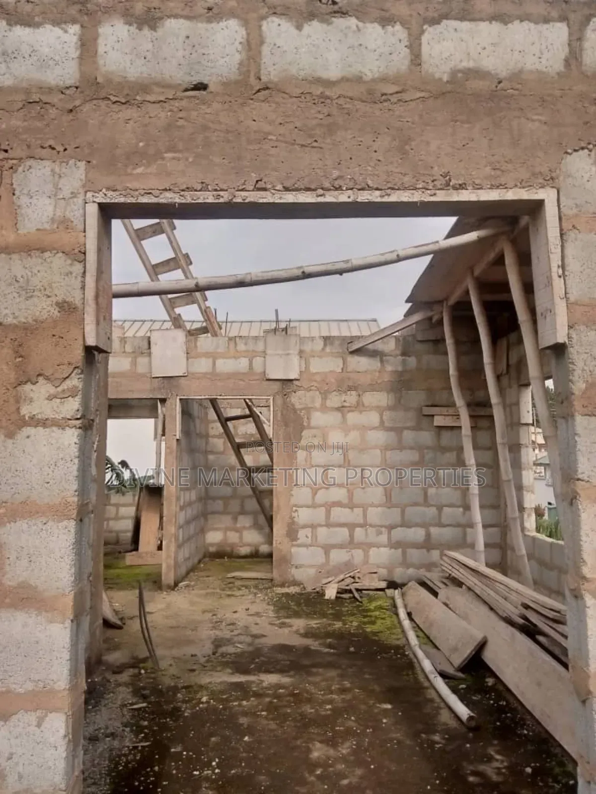 4bdrm House In Franco Estates Area, Ofankor For Sale