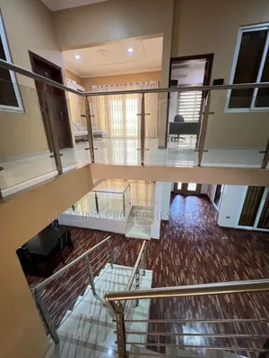 5bdrm House in Tema Community 25 for sale