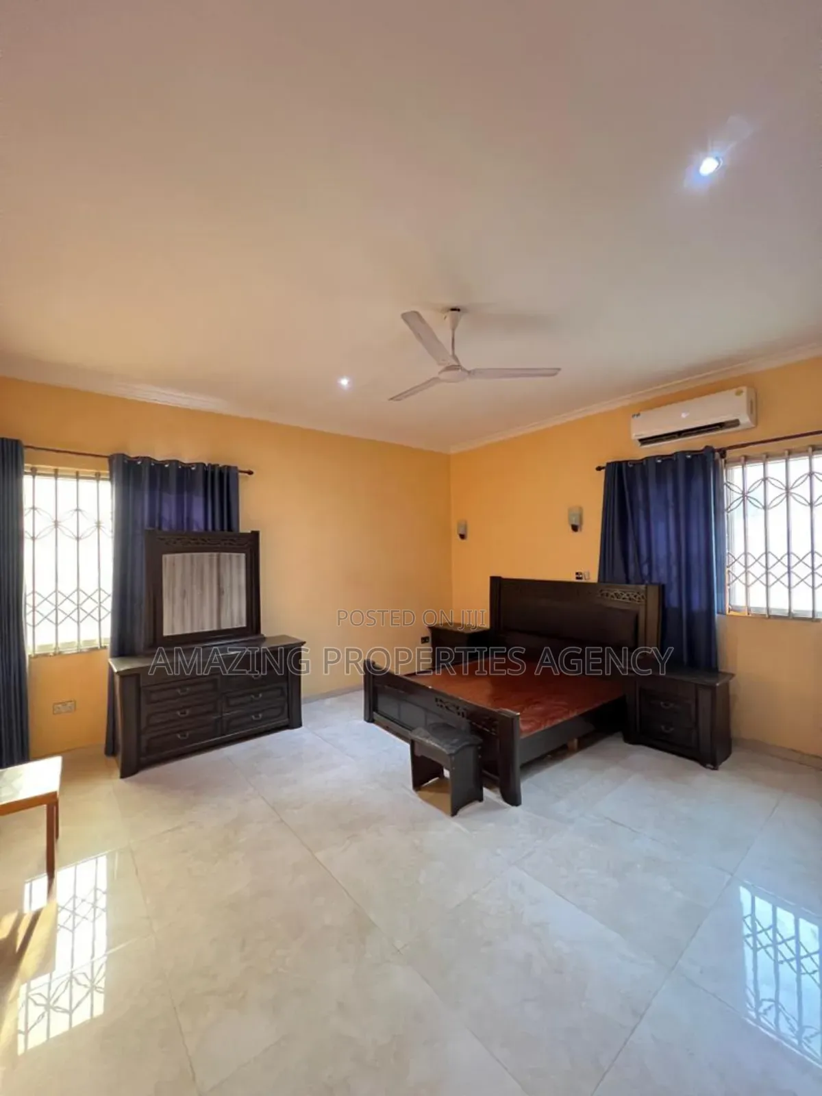 5bdrm House in Tema Community 25 for sale