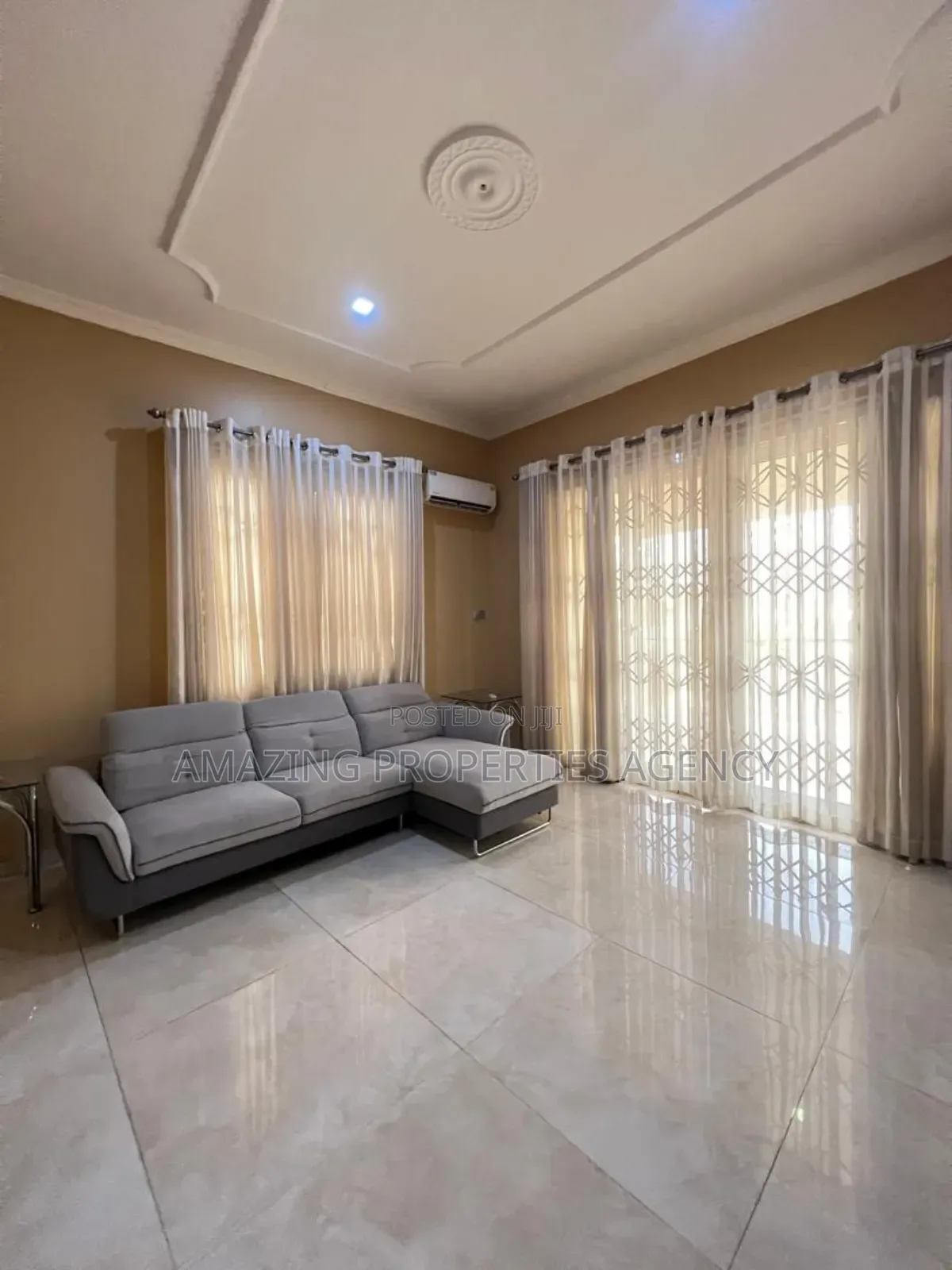 5bdrm House in Tema Community 25 for sale