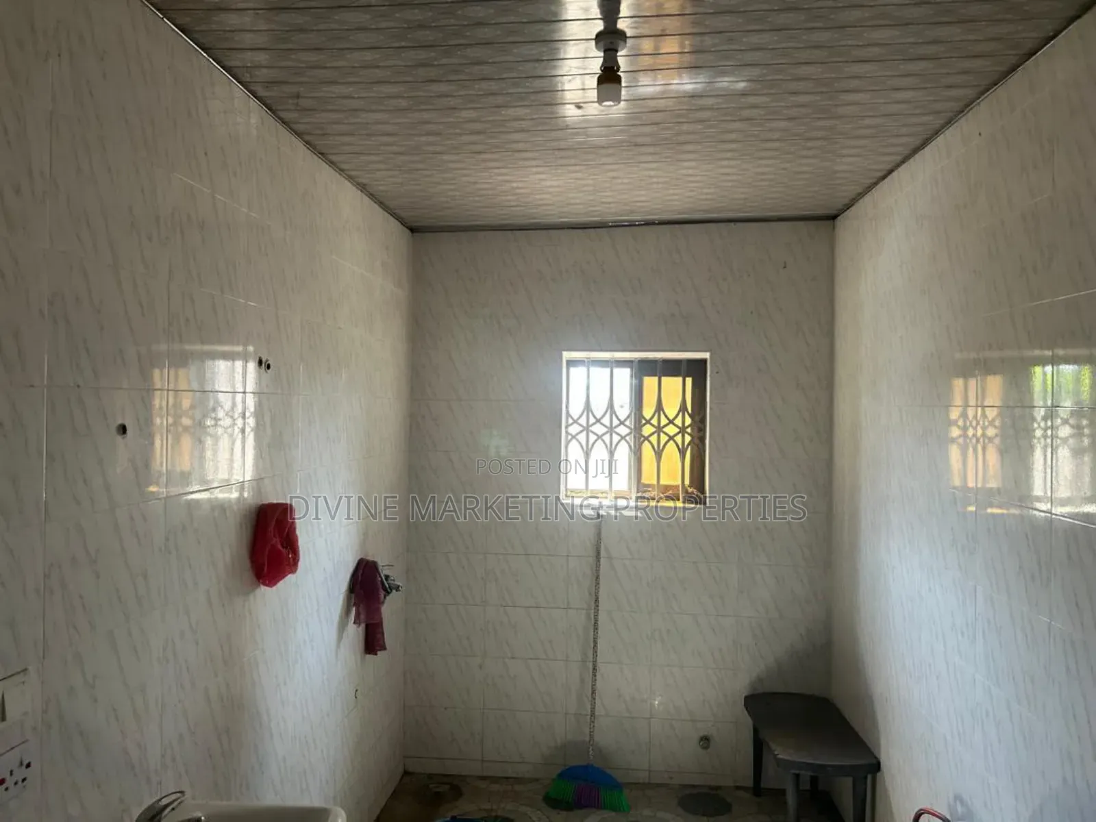 7bdrm House in Kasoa, Ngleshie Amanfro for sale