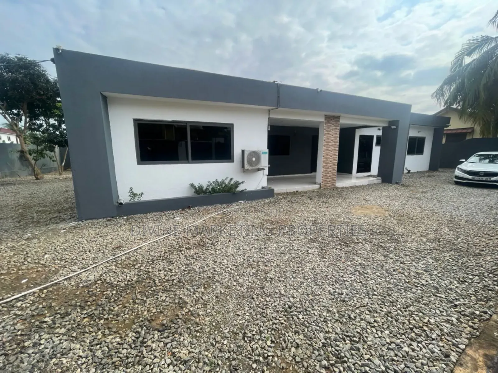 2bdrm Apartment in Academic University, ECOMOG for rent