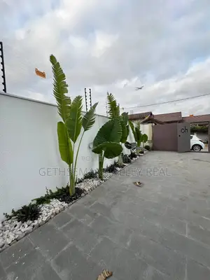 5bdrm Penthouse in Gethsemeny Alley, Cantonments for sale