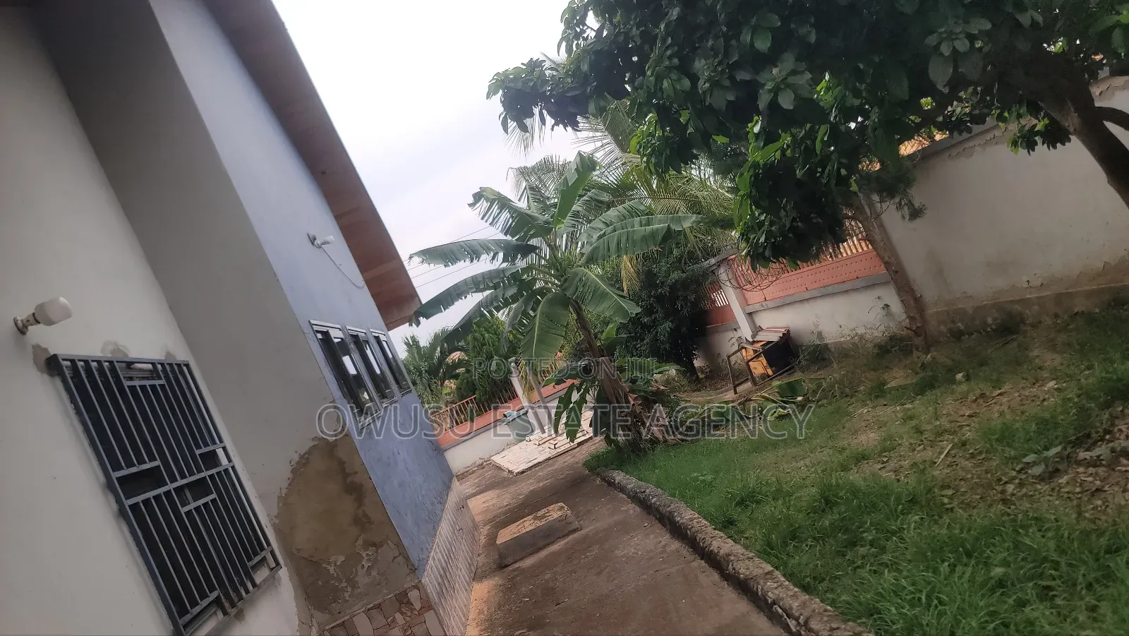 5bdrm House in Santasi Nkronza, Kumasi Metropolitan for sale
